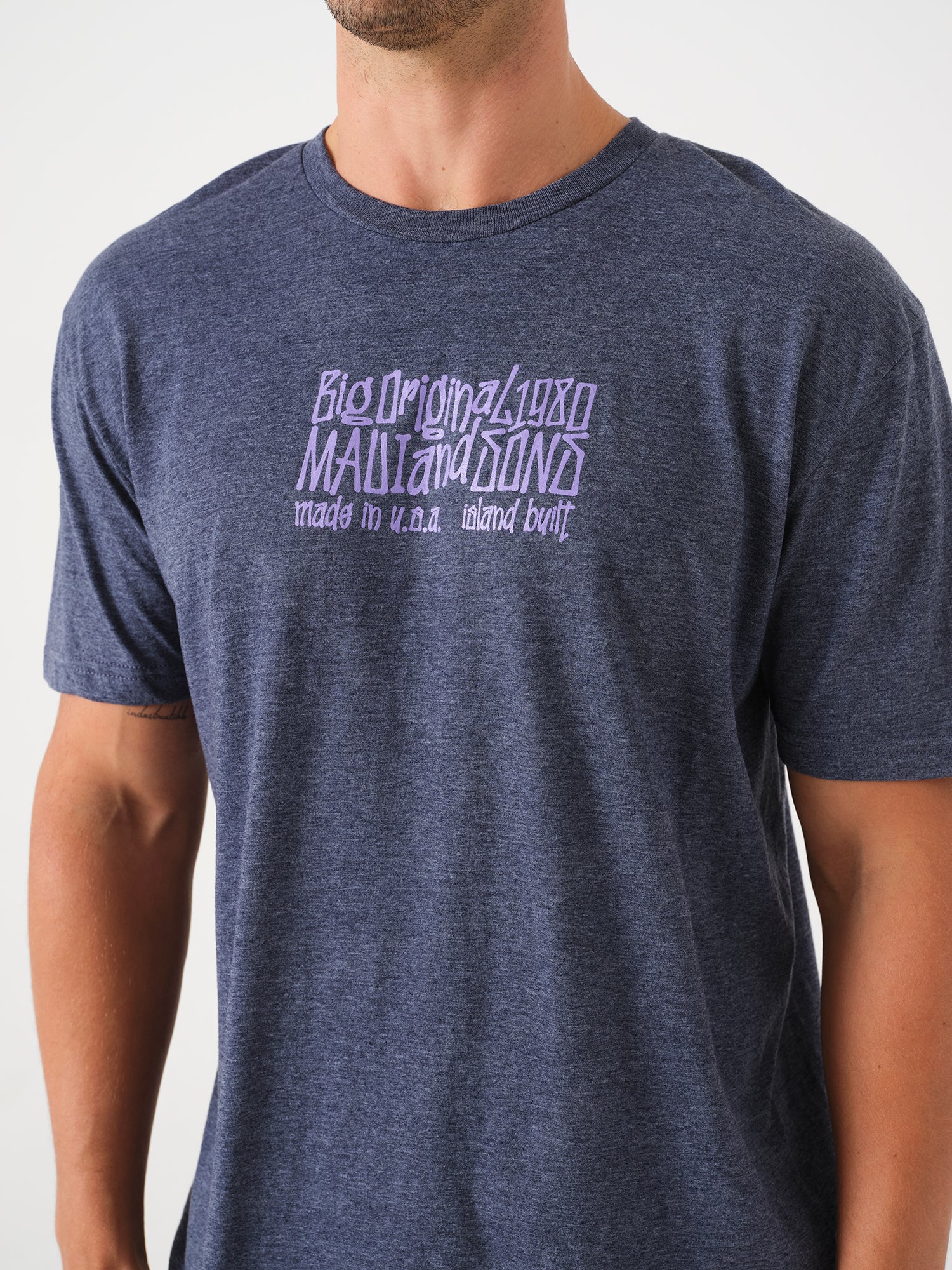 Island Built T-Shirt in Navy - Image 3